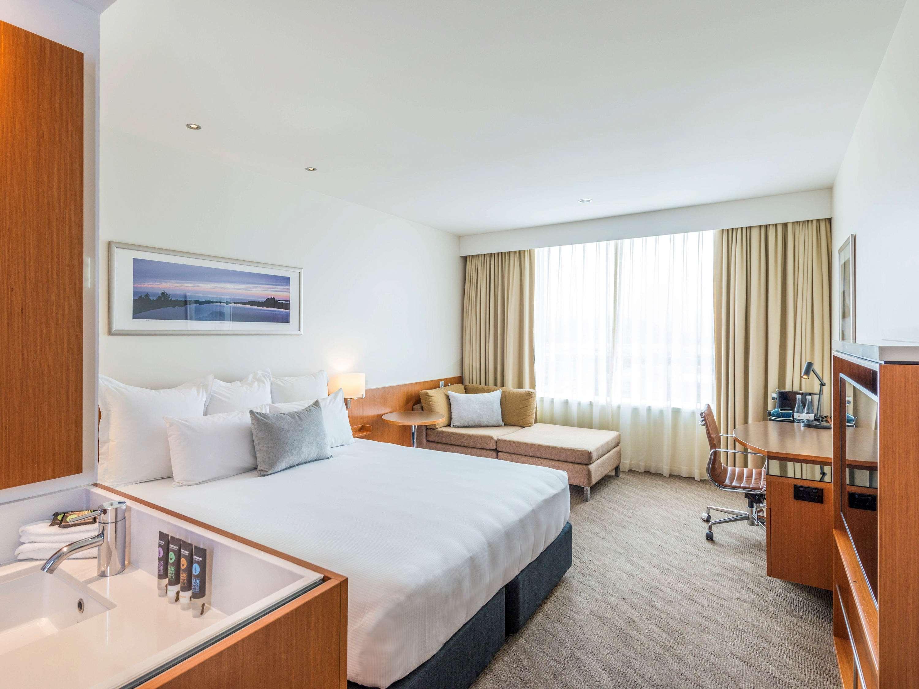 Novotel Christchurch Cathedral Square Dış mekan fotoğraf